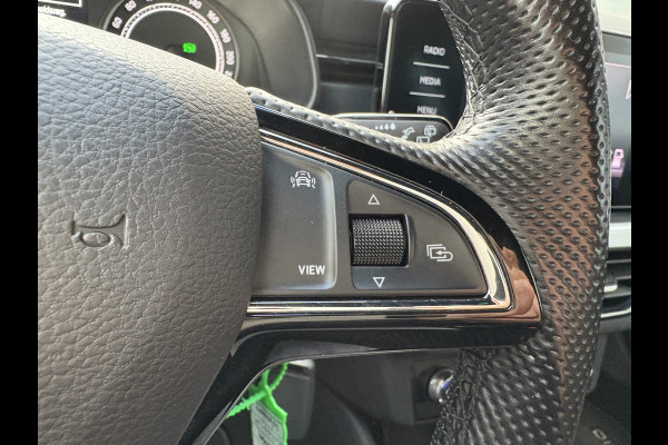 Škoda Kamiq 1.0 TSI 115pk DSG Sport Business CLIMA/CRUISE/DAB/CARPLAY/PDC/TREKHAAK