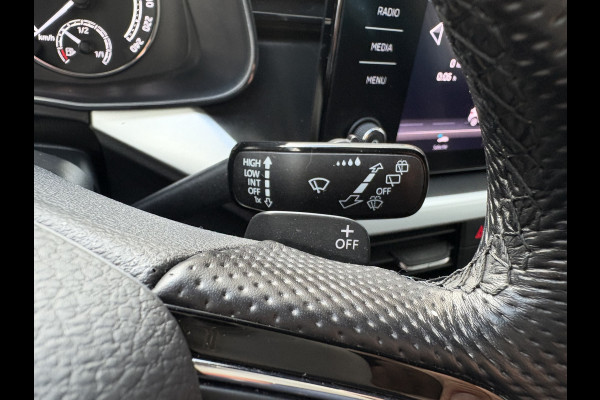 Škoda Kamiq 1.0 TSI 115pk DSG Sport Business CLIMA/CRUISE/DAB/CARPLAY/PDC/TREKHAAK