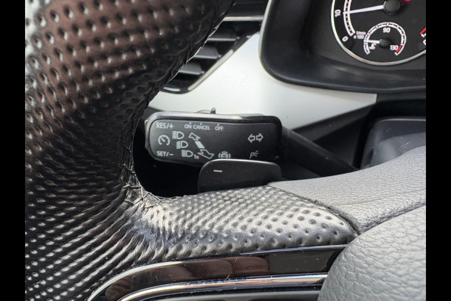 Škoda Kamiq 1.0 TSI 115pk DSG Sport Business CLIMA/CRUISE/DAB/CARPLAY/PDC/TREKHAAK