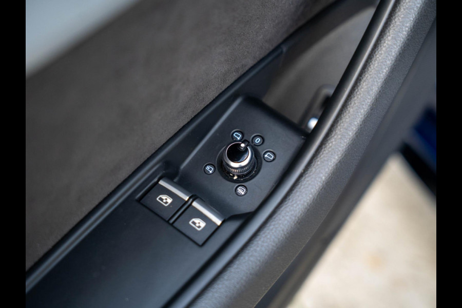 Audi A5 Coupé 2.0 TFSI ultra Launch Edition Pano / Massage seats / Carplay Audi A5 Coupé 2.0 TFSI ultra Launch Edition Pano / Massage seats / Carplay