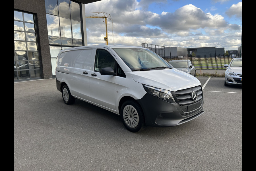 Mercedes-Benz Vito 116 CDI L2 Pro 2500KG Trekhaak / MBUX / Camera / Navigatie / Cruise control / Airco / Achterdeuren