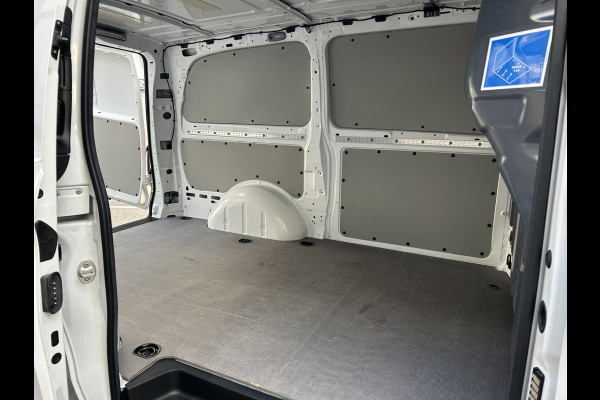 Mercedes-Benz Vito 116 CDI L2 Pro 2500KG Trekhaak / MBUX / Camera / Navigatie / Cruise control / Airco / Achterdeuren
