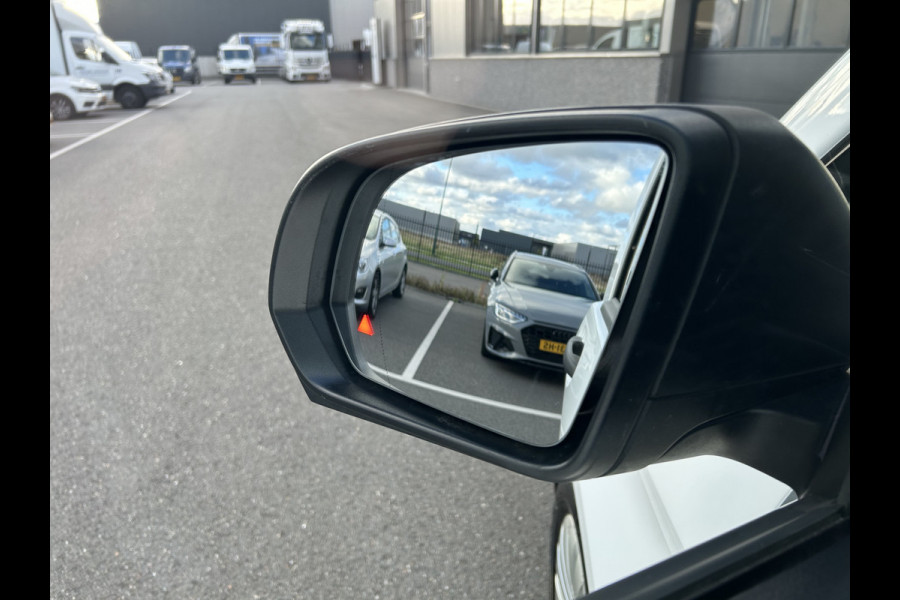 Mercedes-Benz Vito 116 CDI L2 Pro 2500KG Trekhaak / MBUX / Camera / Navigatie / Cruise control / Airco / Achterdeuren