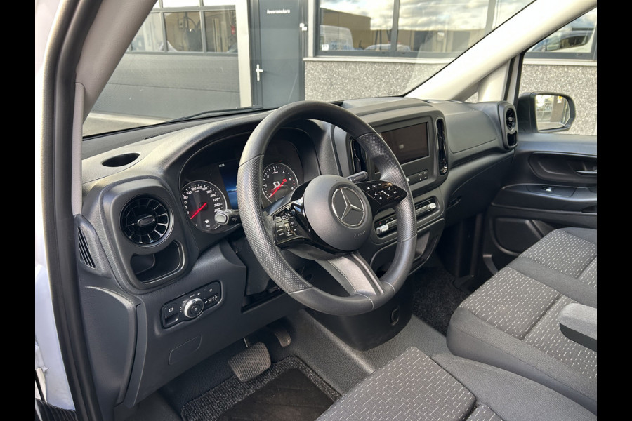 Mercedes-Benz Vito 116 CDI L2 Pro 2500KG Trekhaak / MBUX / Camera / Navigatie / Cruise control / Airco / Achterdeuren