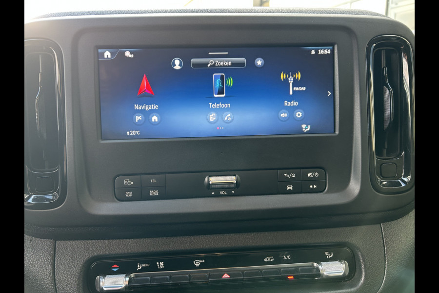 Mercedes-Benz Vito 116 CDI L2 Pro 2500KG Trekhaak / MBUX / Camera / Navigatie / Cruise control / Airco / Achterdeuren