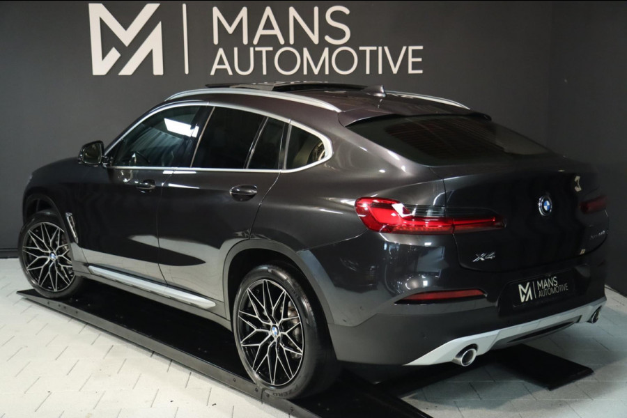 BMW X4 XDrive30i / PANODAK / KEYLESS / HUD / CAMERA / DODEHOEK / STUUR+STOELVERW BMW X4 XDrive30i / PANODAK / KEYLESS / HUD / CAMERA / DODEHOEK / STUUR+STOELVERW