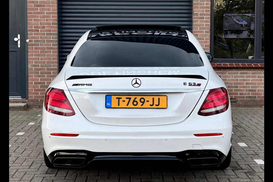 Mercedes-Benz E-Klasse E63S AMG 4MATIC 612PK Head-Up 3D Burmester Pano Luchtvering Voll