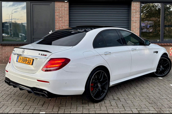 Mercedes-Benz E-Klasse E63S AMG 4MATIC 612PK Head-Up 3D Burmester Pano Luchtvering Voll