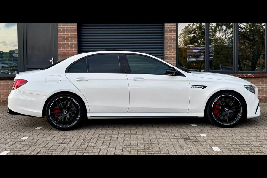 Mercedes-Benz E-Klasse E63S AMG 4MATIC 612PK Head-Up 3D Burmester Pano Luchtvering Voll