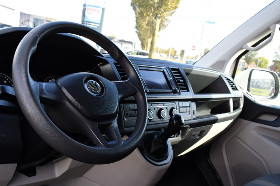 Volkswagen Transporter 2.0 TDI L2H1 DC PB Edition Carplay, Trekhaak, Airco, 150pk, Multimedia, Euro 6,Uniek! Volkswagen Transporter 2.0 TDI L2H1 DC PB Edition Carplay, Trekhaak, Airco, 150pk, Multimedia, Euro 6,Uniek!