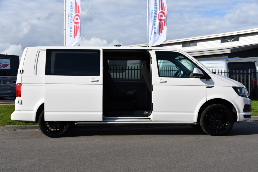 Volkswagen Transporter 2.0 TDI L2H1 DC PB Edition Carplay, Trekhaak, Airco, 150pk, Multimedia, Euro 6,Uniek! Volkswagen Transporter 2.0 TDI L2H1 DC PB Edition Carplay, Trekhaak, Airco, 150pk, Multimedia, Euro 6,Uniek!