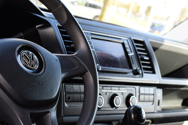 Volkswagen Transporter 2.0 TDI L2H1 DC PB Edition Carplay, Trekhaak, Airco, 150pk, Multimedia, Euro 6,Uniek! Volkswagen Transporter 2.0 TDI L2H1 DC PB Edition Carplay, Trekhaak, Airco, 150pk, Multimedia, Euro 6,Uniek!