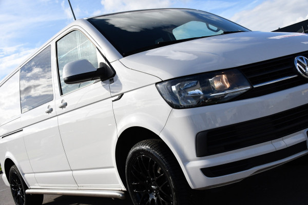 Volkswagen Transporter 2.0 TDI L2H1 DC PB Edition Carplay, Trekhaak, Airco, 150pk, Multimedia, Euro 6,Uniek! Volkswagen Transporter 2.0 TDI L2H1 DC PB Edition Carplay, Trekhaak, Airco, 150pk, Multimedia, Euro 6,Uniek!
