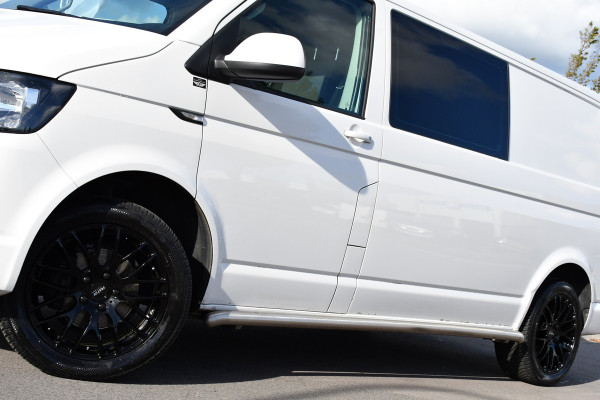 Volkswagen Transporter 2.0 TDI L2H1 DC PB Edition Carplay, Trekhaak, Airco, 150pk, Multimedia, Euro 6,Uniek! Volkswagen Transporter 2.0 TDI L2H1 DC PB Edition Carplay, Trekhaak, Airco, 150pk, Multimedia, Euro 6,Uniek!