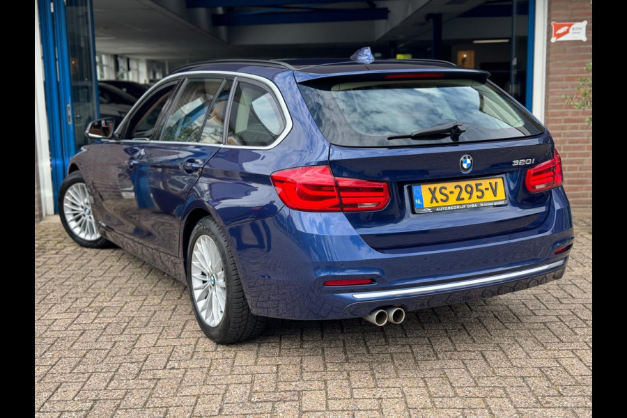 BMW 3 Serie Touring 320i Luxury 2019 AUT NAVI LEDER 1e Eig!