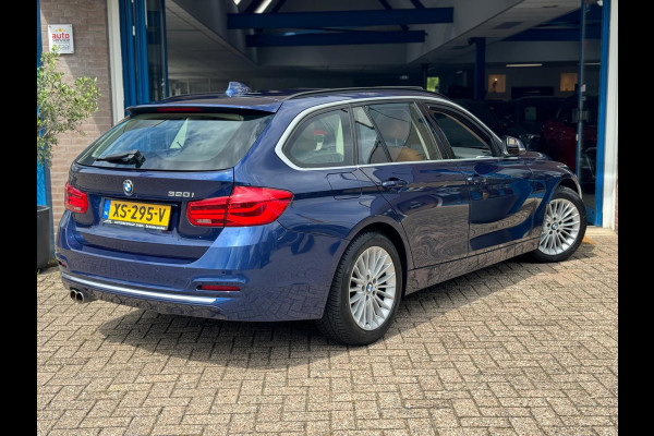 BMW 3 Serie Touring 320i Luxury 2019 AUT NAVI LEDER 1e Eig!