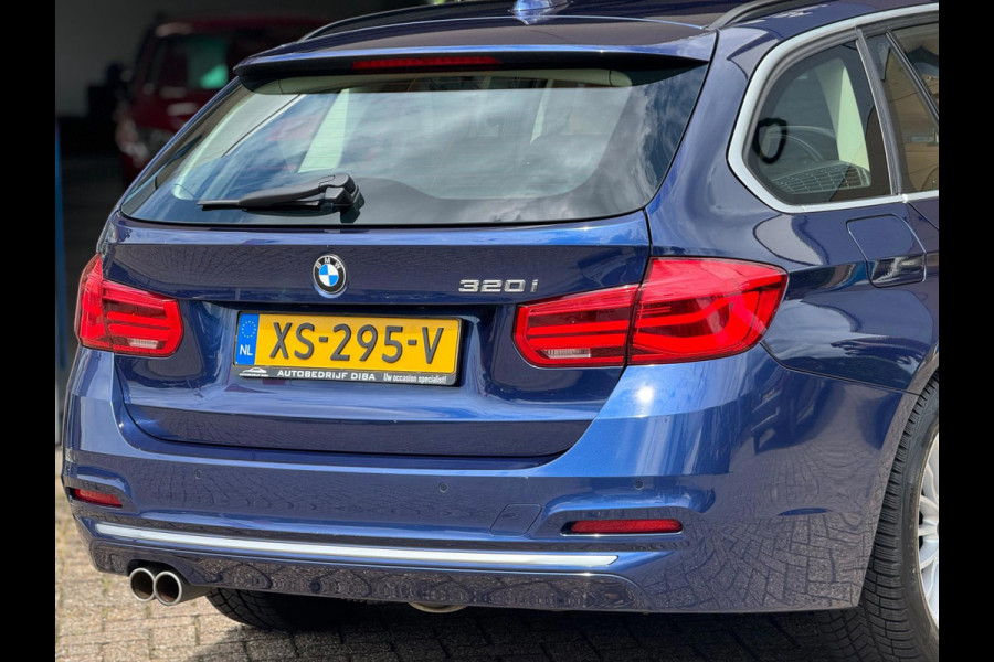BMW 3 Serie Touring 320i Luxury 2019 AUT NAVI LEDER 1e Eig!