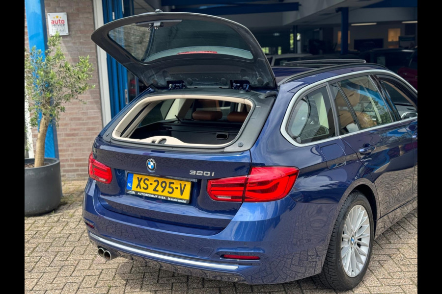 BMW 3 Serie Touring 320i Luxury 2019 AUT NAVI LEDER 1e Eig!