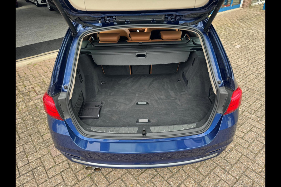 BMW 3 Serie Touring 320i Luxury 2019 AUT NAVI LEDER 1e Eig!