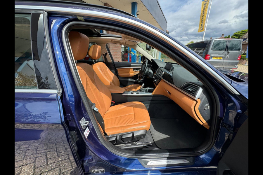 BMW 3 Serie Touring 320i Luxury 2019 AUT NAVI LEDER 1e Eig!