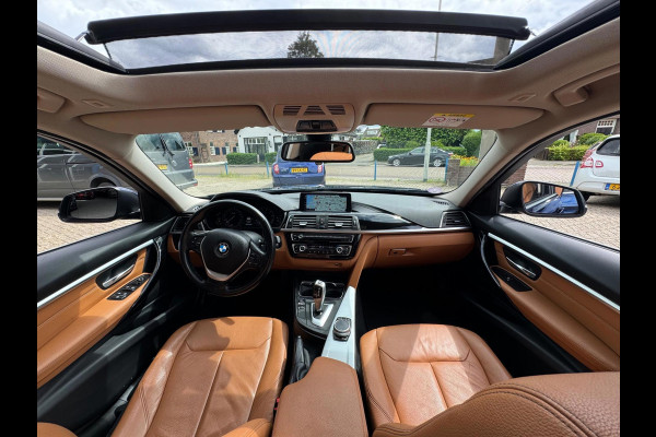 BMW 3 Serie Touring 320i Luxury 2019 AUT NAVI LEDER 1e Eig!
