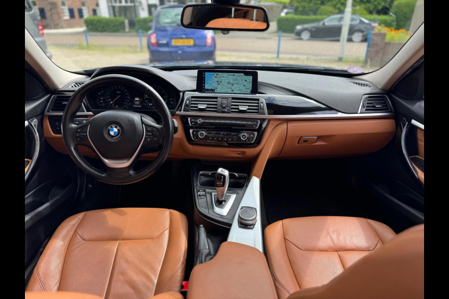 BMW 3 Serie Touring 320i Luxury 2019 AUT NAVI LEDER 1e Eig!