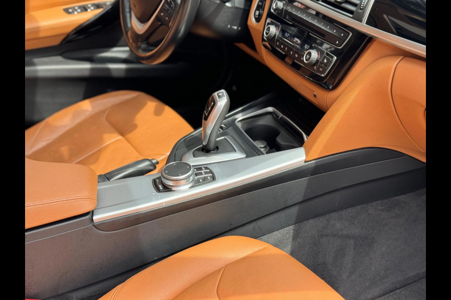 BMW 3 Serie Touring 320i Luxury 2019 AUT NAVI LEDER 1e Eig!