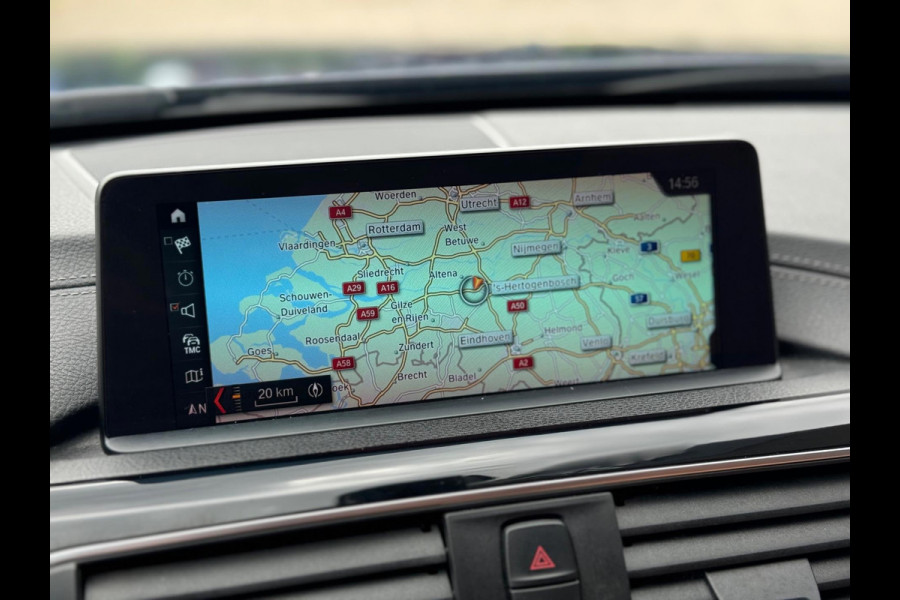 BMW 3 Serie Touring 320i Luxury 2019 AUT NAVI LEDER 1e Eig!