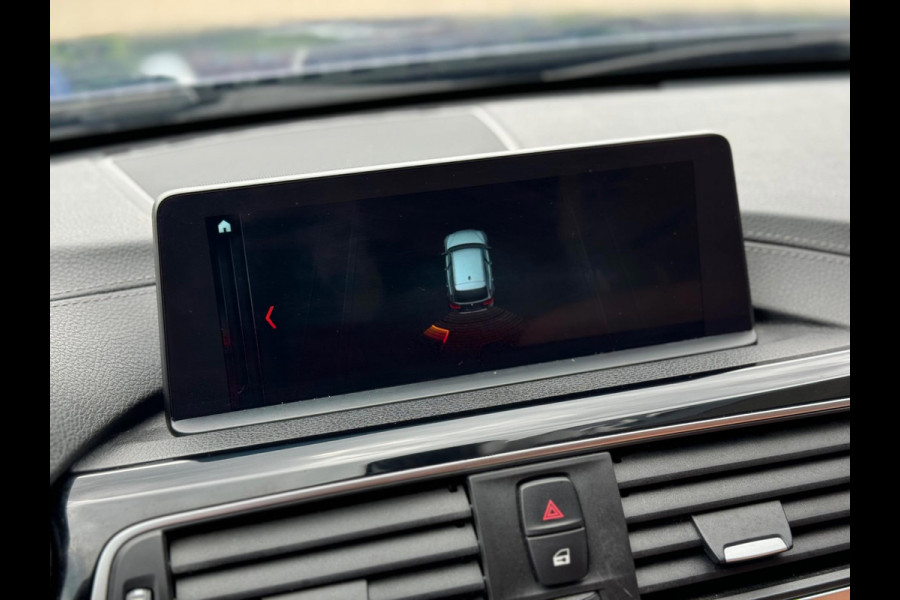 BMW 3 Serie Touring 320i Luxury 2019 AUT NAVI LEDER 1e Eig!