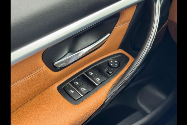 BMW 3 Serie Touring 320i Luxury 2019 AUT NAVI LEDER 1e Eig!