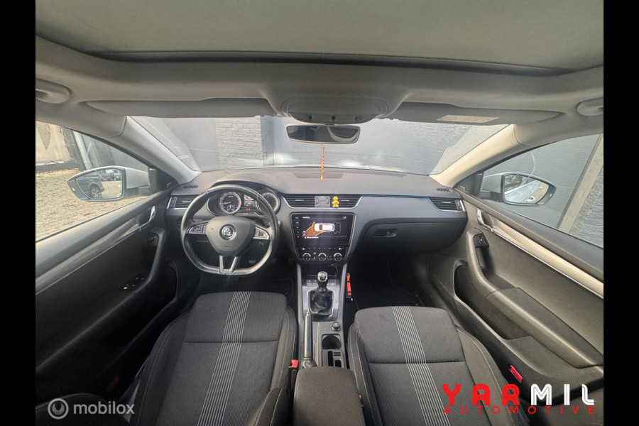 Škoda Octavia Combi 1.0 TSI Greentech Style Business NAP DEALER ONDERHOUDEN Škoda Octavia Combi 1.0 TSI Greentech Style Business NAP DEALER ONDERHOUDEN