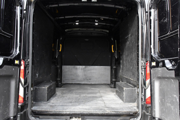 Ford Transit 350 2.0 TDCI L3H2 RWD Black Edition Adaptieve Cruise, Camera, 3500kg Trekhaak, 2 x Schuifdeur, Carplay, Xenon, 165pk, Automaat, Uniek! Ford Transit 350 2.0 TDCI L3H2 RWD Black Edition Adaptieve Cruise, Camera, 3500kg Trekhaak, 2 x Schuifdeur, Carplay, Xenon, 165pk, Automaat, Uniek!