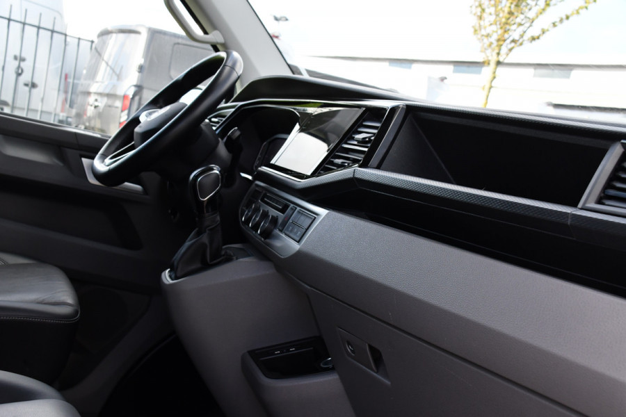 Volkswagen Transporter 2.0 TDI L2H1 DC Caravelle Full options! Adaptieve Cruise, Virtual, Carplay, LED, 204PK, 2 x Schuifdeur, Clima, Stoelverwarming, Trekhaak, Uniek! Bulli Volkswagen Transporter 2.0 TDI L2H1 DC Caravelle Full options! Adaptieve Cruise, Virtual, Carplay, LED, 204PK, 2 x Schuifdeur, Clima, Stoelverwarming, Trekhaak, Uniek! Bulli
