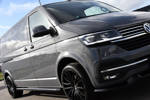 Volkswagen Transporter 2.0 TDI L2H1 DC Caravelle Full options! Adaptieve Cruise, Virtual, Carplay, LED, 204PK, 2 x Schuifdeur, Clima, Stoelverwarming, Trekhaak, Uniek! Bulli Volkswagen Transporter 2.0 TDI L2H1 DC Caravelle Full options! Adaptieve Cruise, Virtual, Carplay, LED, 204PK, 2 x Schuifdeur, Clima, Stoelverwarming, Trekhaak, Uniek! Bulli