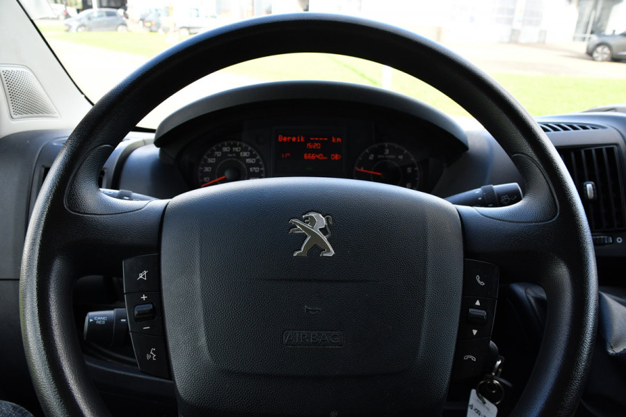 Peugeot Boxer 2.2 BlueHDi 120 L2H2 Premium Cruise, NAVI, Sensoren, Trekhaak, Multimedia, 120pk, Uniek!