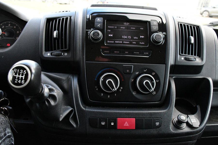 Peugeot Boxer 2.2 BlueHDi 120 L2H2 Premium Cruise, NAVI, Sensoren, Trekhaak, Multimedia, 120pk, Uniek!