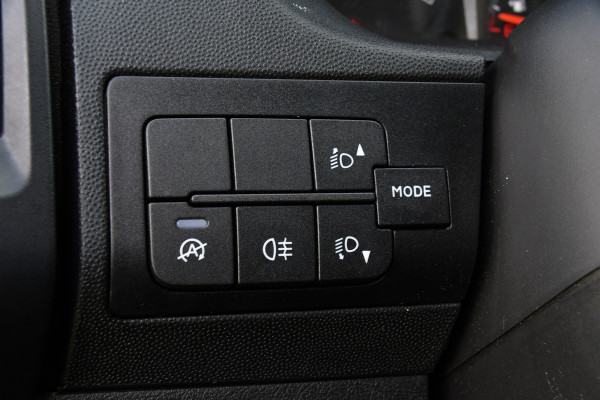 Peugeot Boxer 2.2 BlueHDi 120 L2H2 Premium Cruise, NAVI, Sensoren, Trekhaak, Multimedia, 120pk, Uniek!