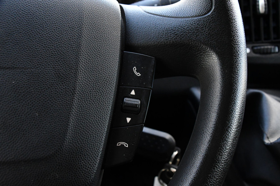 Peugeot Boxer 2.2 BlueHDi 120 L2H2 Premium Cruise, NAVI, Sensoren, Trekhaak, Multimedia, 120pk, Uniek!
