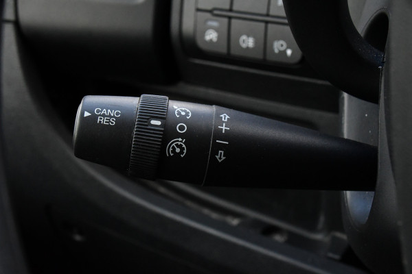 Peugeot Boxer 2.2 BlueHDi 120 L2H2 Premium Cruise, NAVI, Sensoren, Trekhaak, Multimedia, 120pk, Uniek!