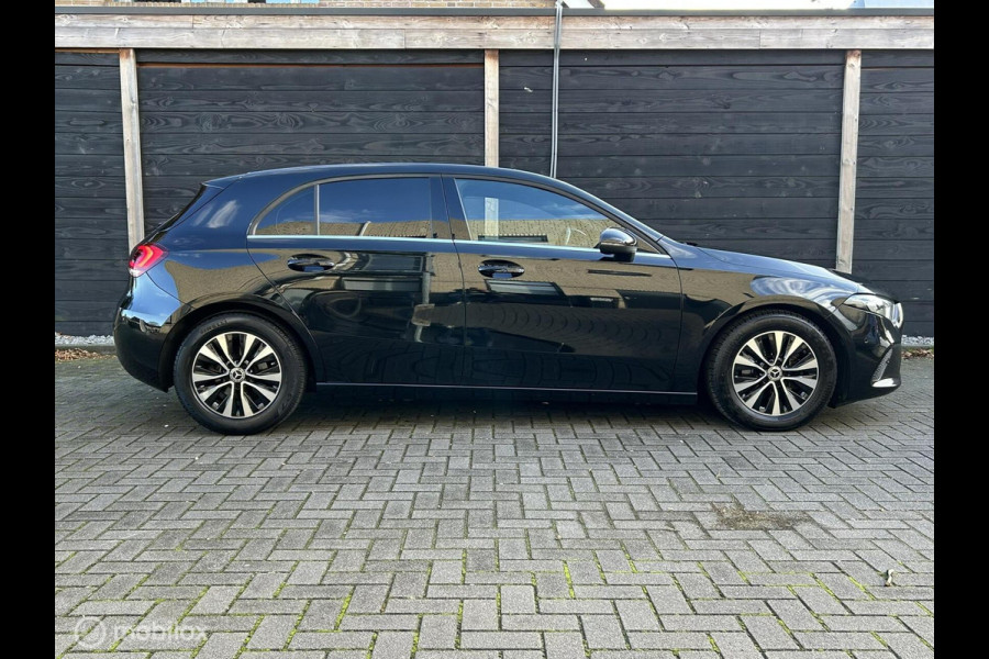 Mercedes-Benz A-Klasse 180 Business Solution FM nav / Camera / Half leder / LED