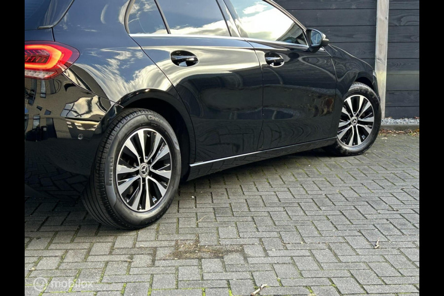 Mercedes-Benz A-Klasse 180 Business Solution FM nav / Camera / Half leder / LED