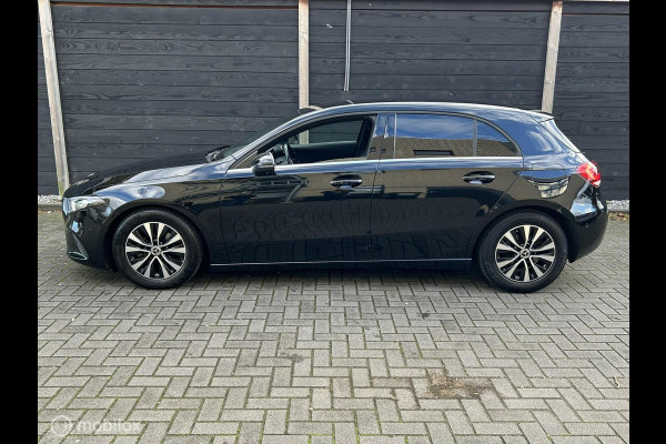 Mercedes-Benz A-Klasse 180 Business Solution FM nav / Camera / Half leder / LED