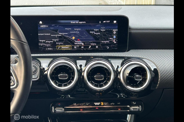 Mercedes-Benz A-Klasse 180 Business Solution FM nav / Camera / Half leder / LED