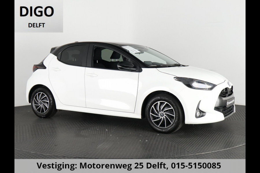 Toyota Yaris 1.5 HYBRIDE BLACK & WHITE GARANTIE 3-2034 AUTOMAAT. CLOUD NAVI. SLECHTS 17.000 KM. Toyota Yaris 1.5 HYBRIDE BLACK & WHITE GARANTIE 3-2034 AUTOMAAT. CLOUD NAVI. SLECHTS 17.000 KM.