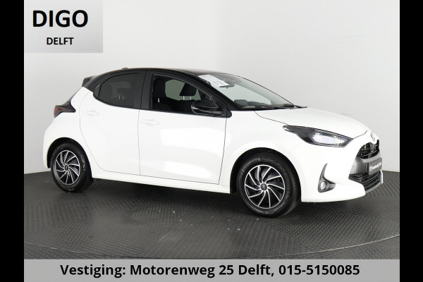 Toyota Yaris 1.5 HYBRIDE BLACK & WHITE GARANTIE 3-2034 AUTOMAAT. CLOUD NAVI. SLECHTS 17.000 KM. Toyota Yaris 1.5 HYBRIDE BLACK & WHITE GARANTIE 3-2034 AUTOMAAT. CLOUD NAVI. SLECHTS 17.000 KM.