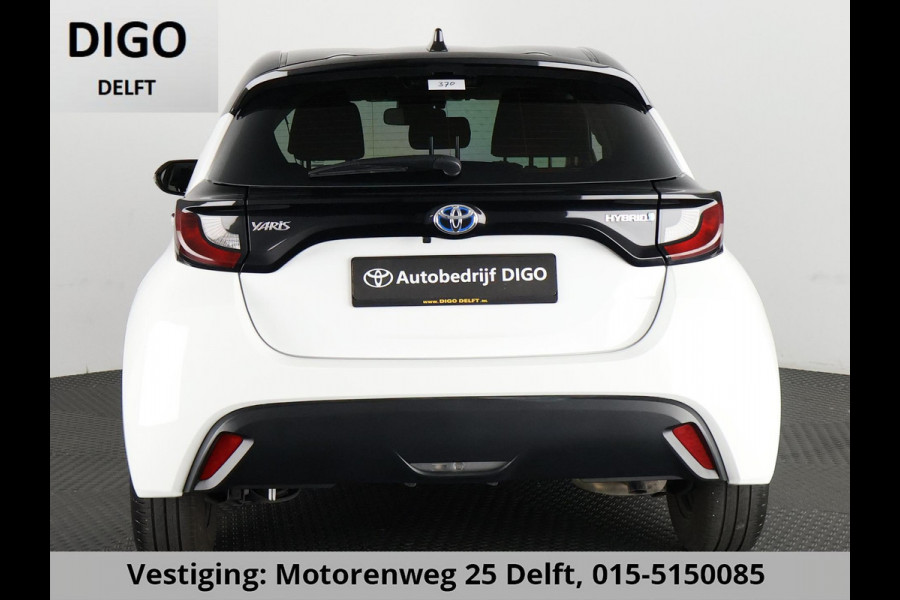 Toyota Yaris 1.5 HYBRIDE BLACK & WHITE GARANTIE 3-2034 AUTOMAAT. CLOUD NAVI. SLECHTS 17.000 KM. Toyota Yaris 1.5 HYBRIDE BLACK & WHITE GARANTIE 3-2034 AUTOMAAT. CLOUD NAVI. SLECHTS 17.000 KM.