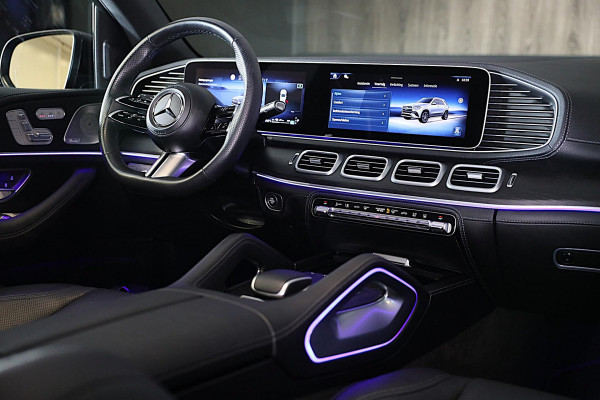 Mercedes-Benz GLE 400 e 4MATIC AMG 63 Look / FACELIFT / Head Up / Leder / 360 Camera / Memory / Open Pano / 22 Inch / Led Mercedes-Benz GLE 400 e 4MATIC AMG 63 Look / FACELIFT / Head Up / Leder / 360 Camera / Memory / Open Pano / 22 Inch / Led