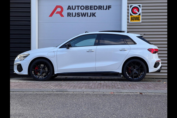 Audi A3 Sportback 45 TFSI e S3 Competition Pano/B&O/Memory Audi A3 Sportback 45 TFSI e S3 Competition Pano/B&O/Memory