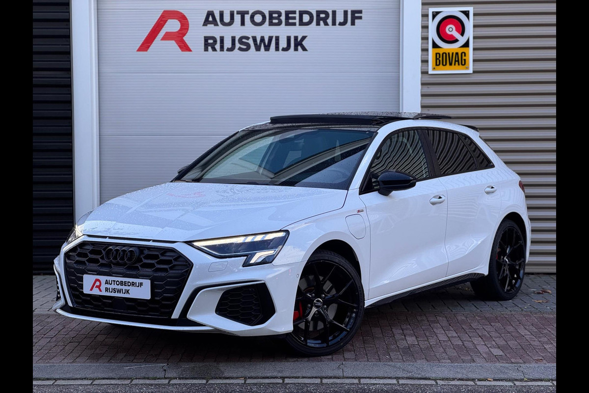 Audi A3 Sportback 45 TFSI e S3 Competition Pano/B&O/Memory Audi A3 Sportback 45 TFSI e S3 Competition Pano/B&O/Memory