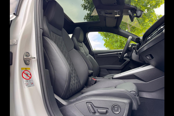 Audi A3 Sportback 45 TFSI e S3 Competition Pano/B&O/Memory Audi A3 Sportback 45 TFSI e S3 Competition Pano/B&O/Memory